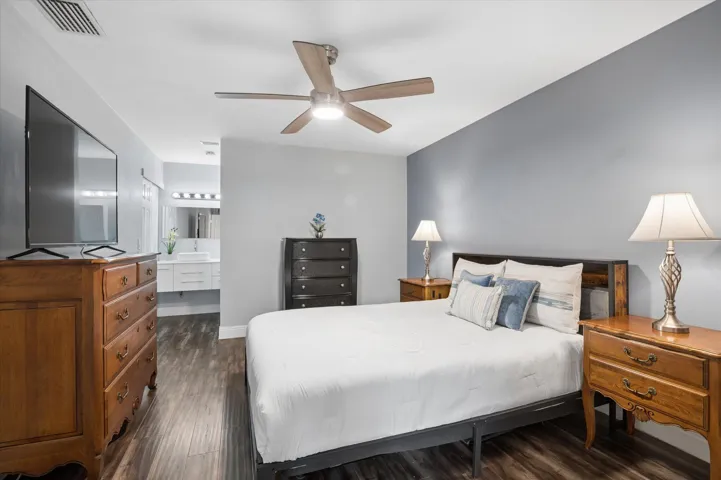 Large primary bedroom