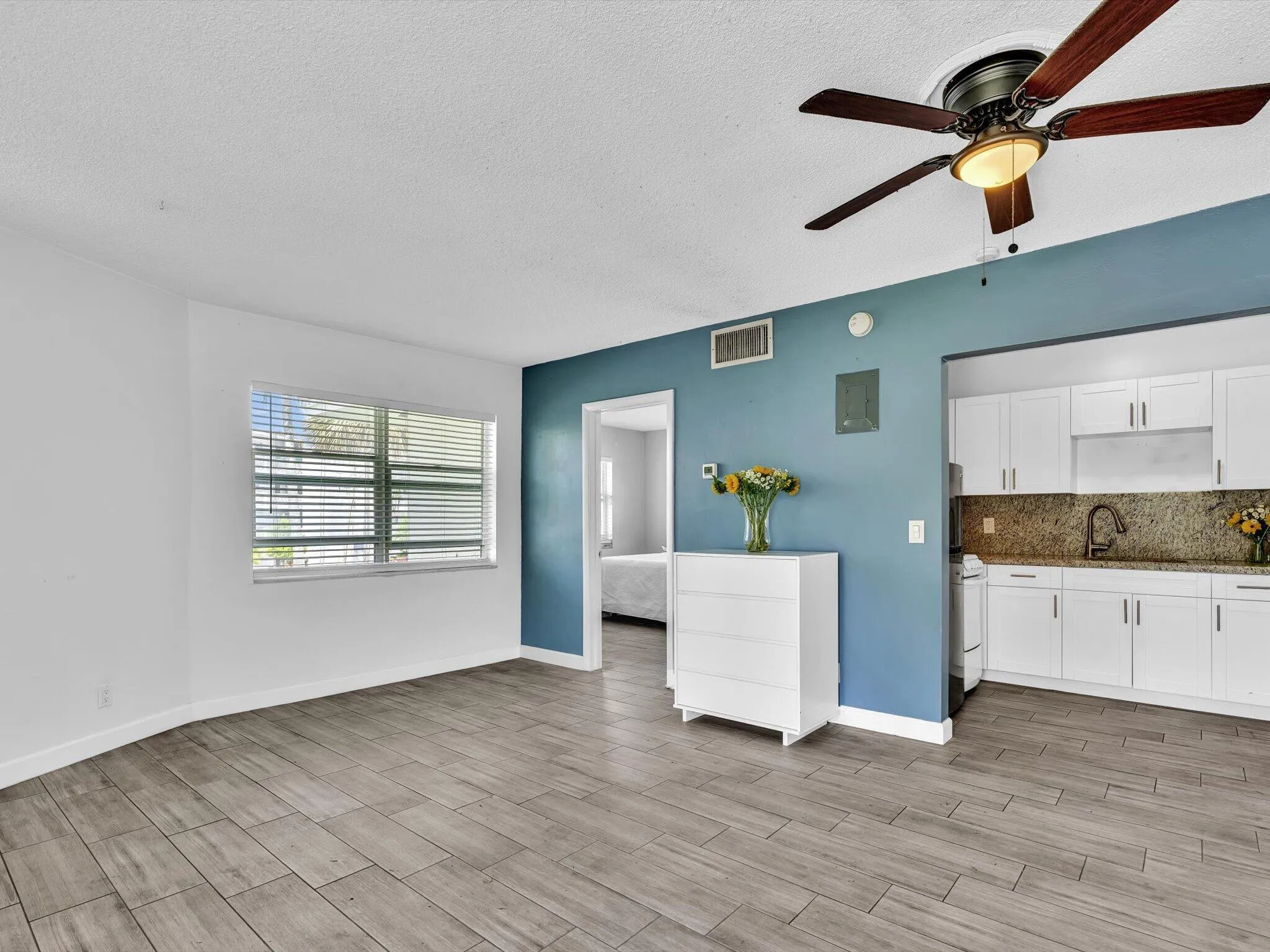 Wood Look Porcelain​​‌​​​​‌​​‌‌​‌‌​​​‌‌​‌​‌​‌​​​‌​​ Tile