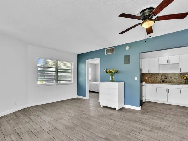 Wood Look Porcelain​​‌​​​​‌​​‌‌​‌‌​​​‌‌​‌​‌​‌​​​‌​​ Tile