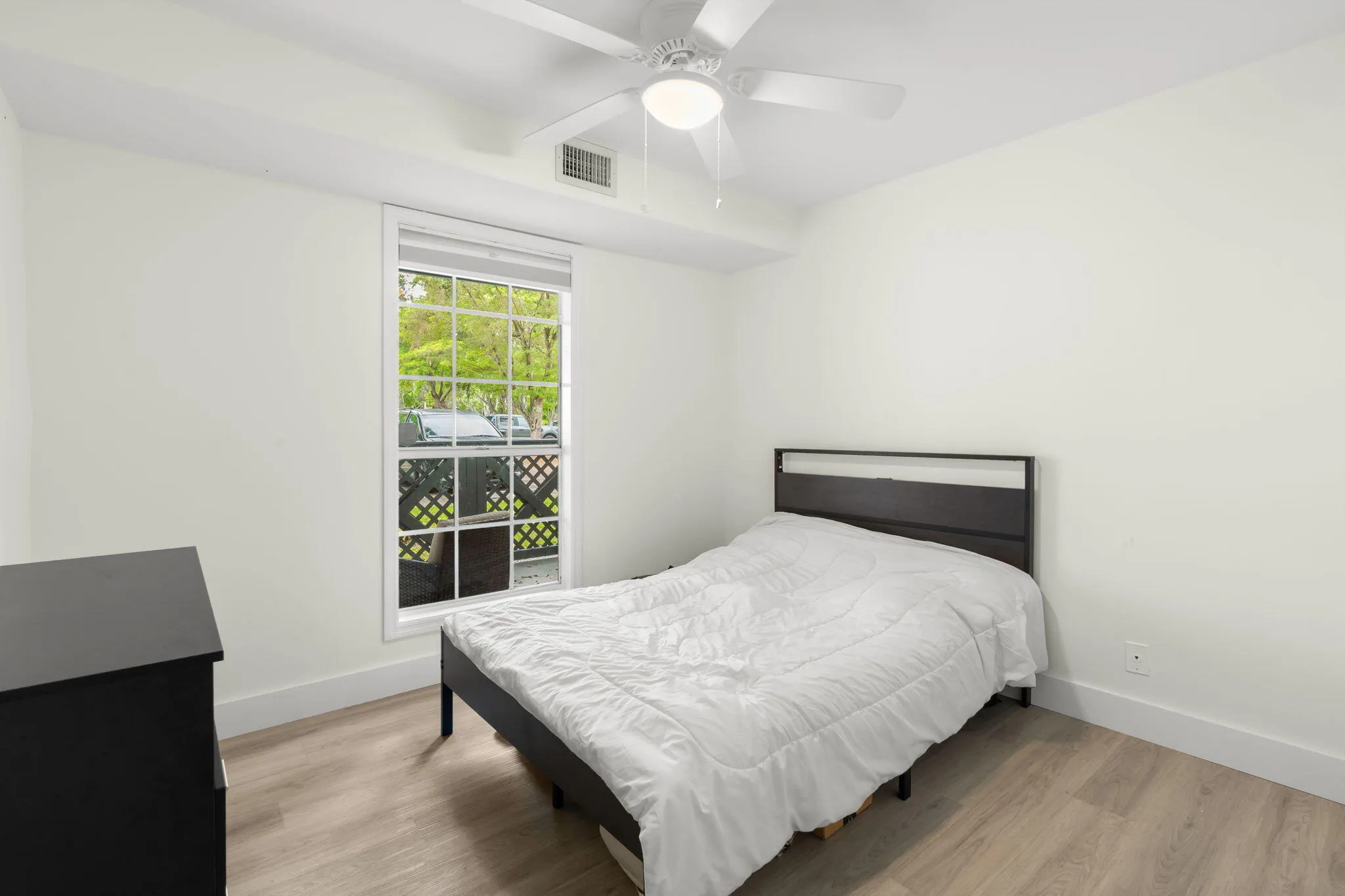 22-web-or-mls-5063 Heatherhill Ln 6, Boc
