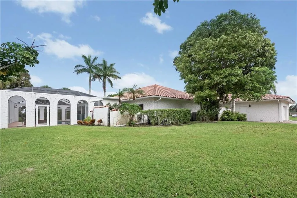 4903 woodlands 11