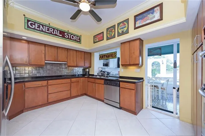 4903 woodlands 10