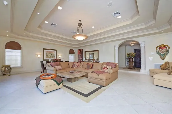 4903 woodlands 5