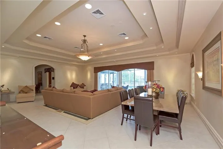 4903 woodlands 3