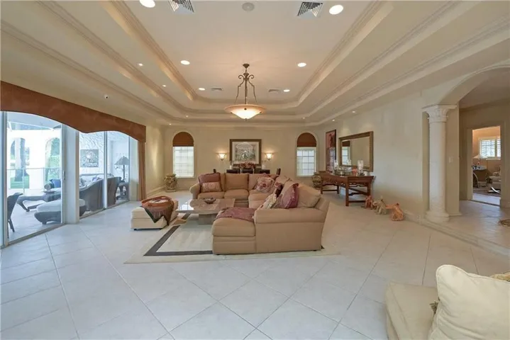 4903 woodlands 4