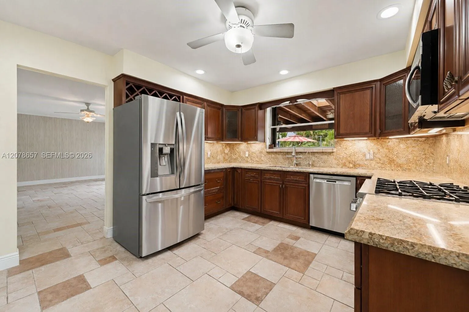 Property photo 38