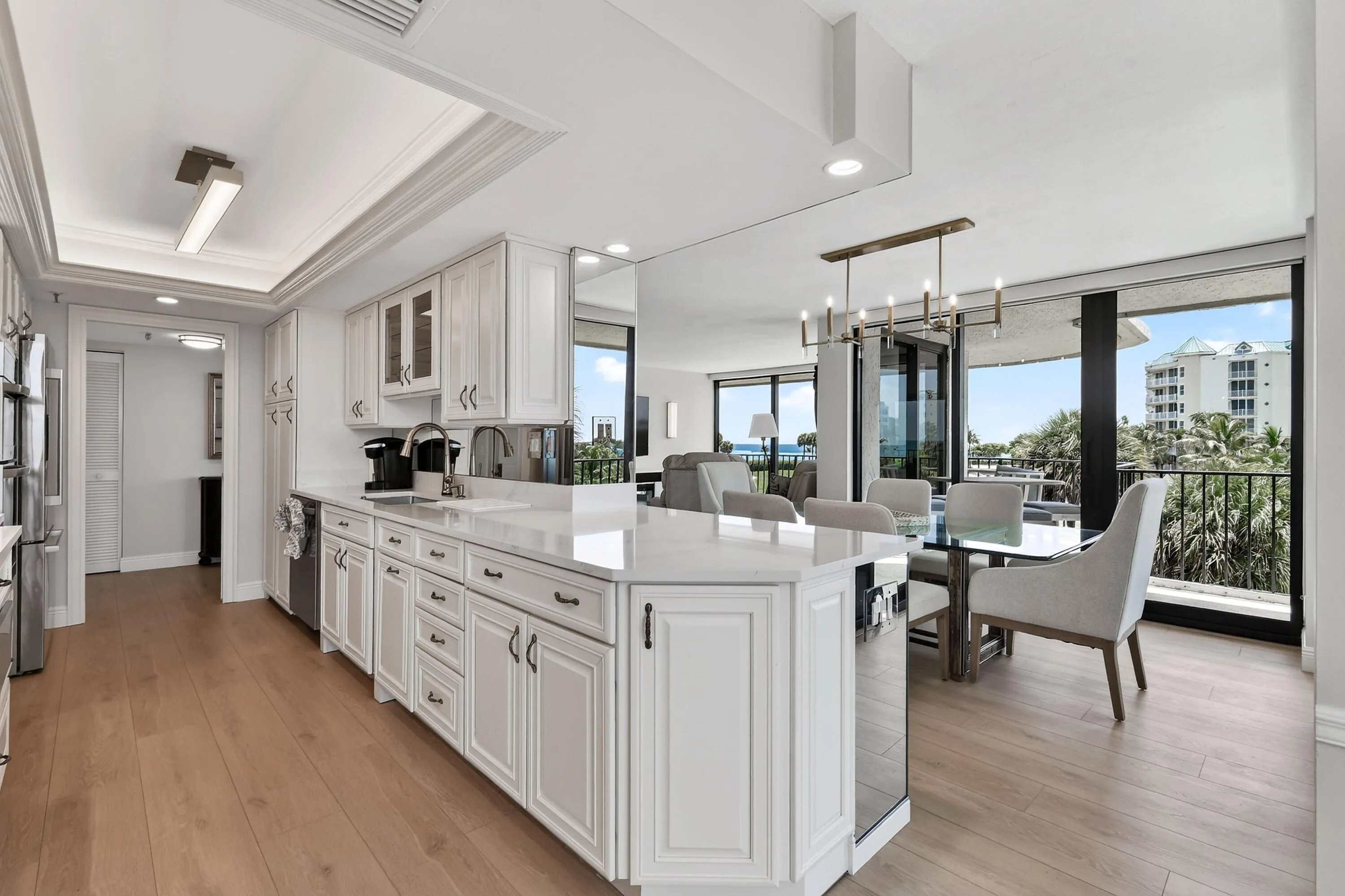 Eat in Kitchen