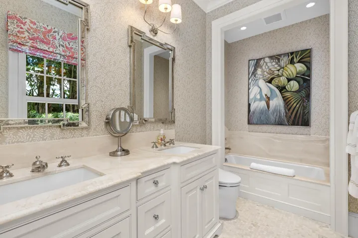 Guest Bath 1