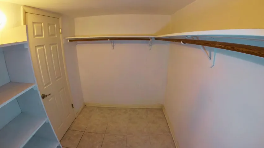 Walk in Closet In B.1