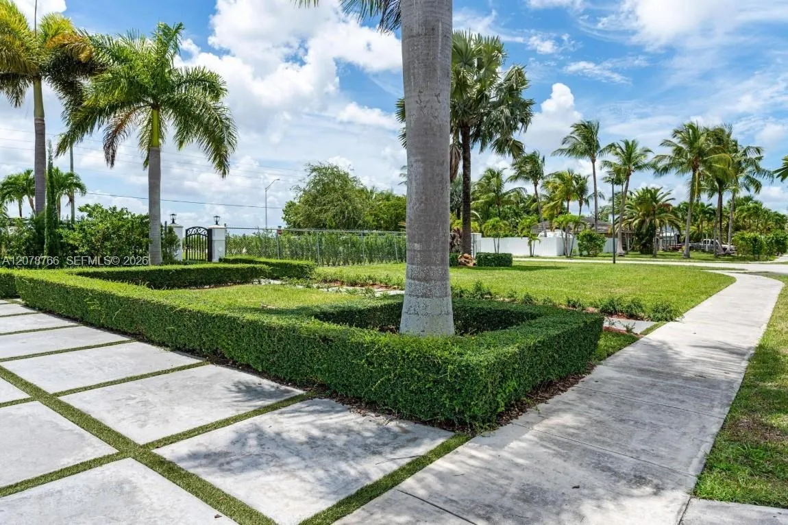 Property photo 28