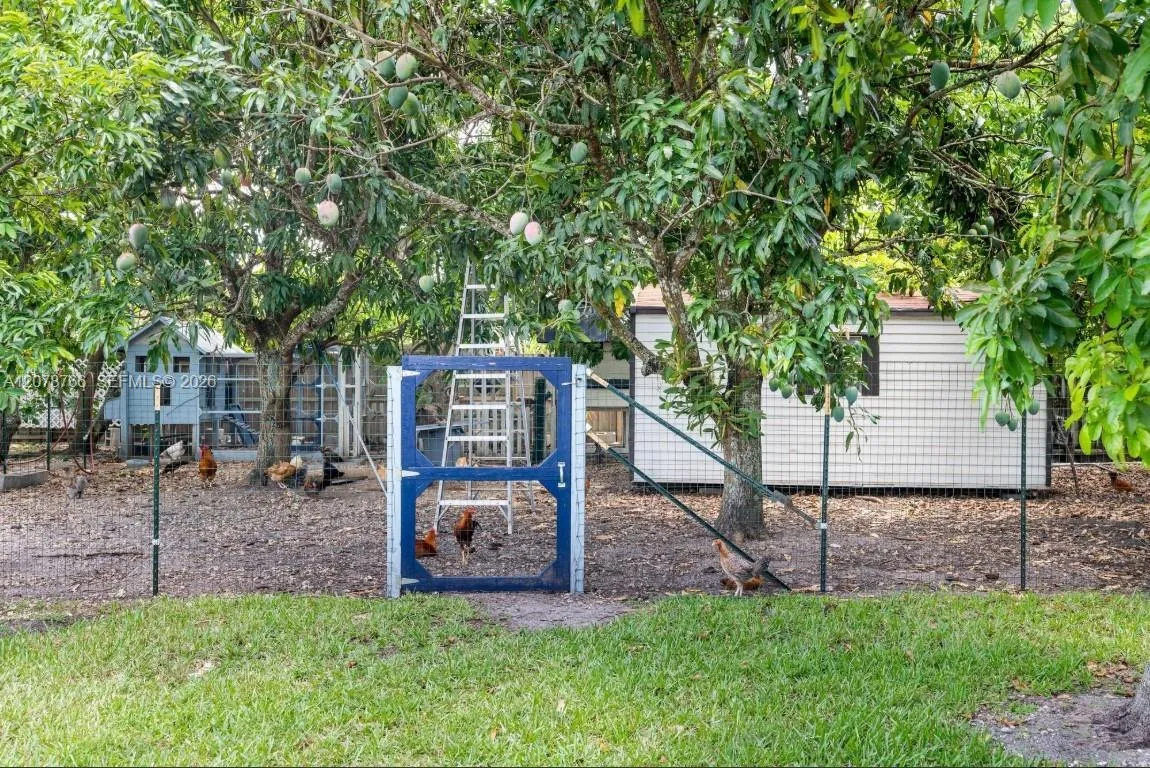 Property photo 38
