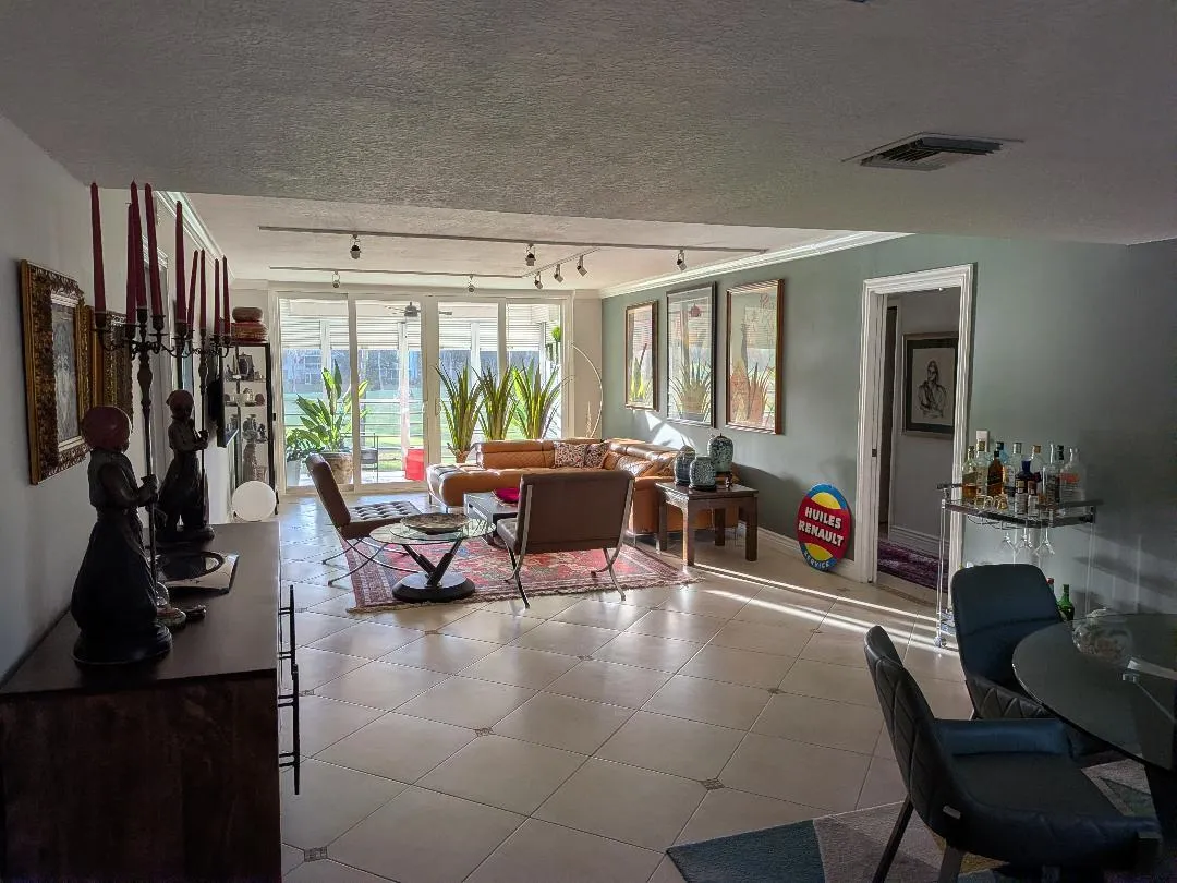 Living room 1