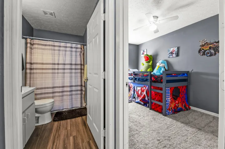 09 Bathroom 01