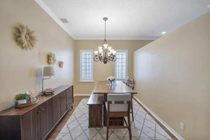 5877 NW 73rd Ct_008