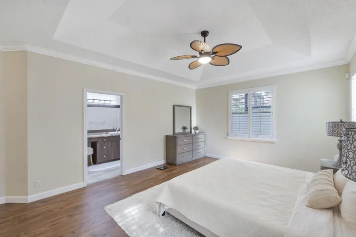 5877 NW 73rd Ct_030
