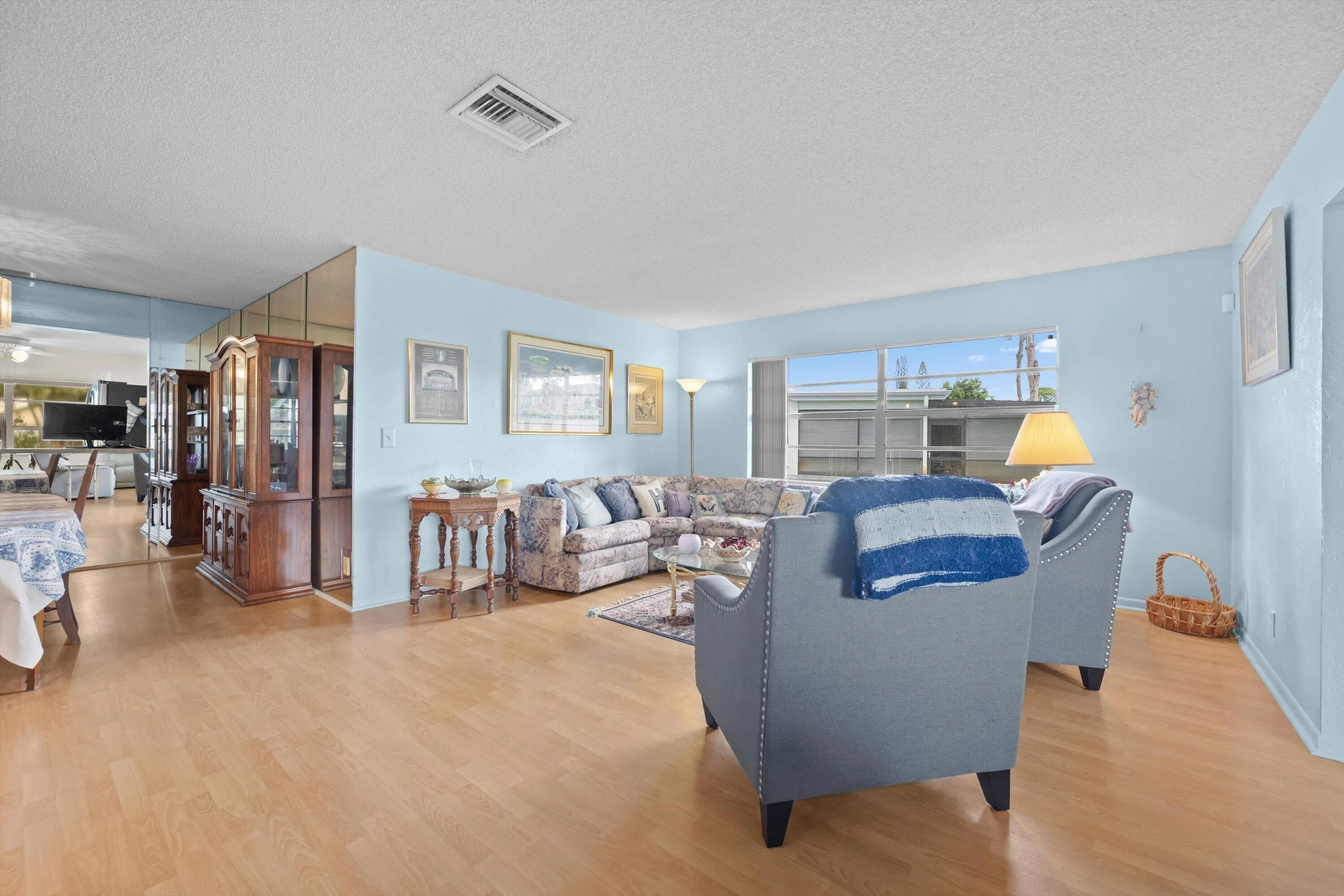 livingroom 1