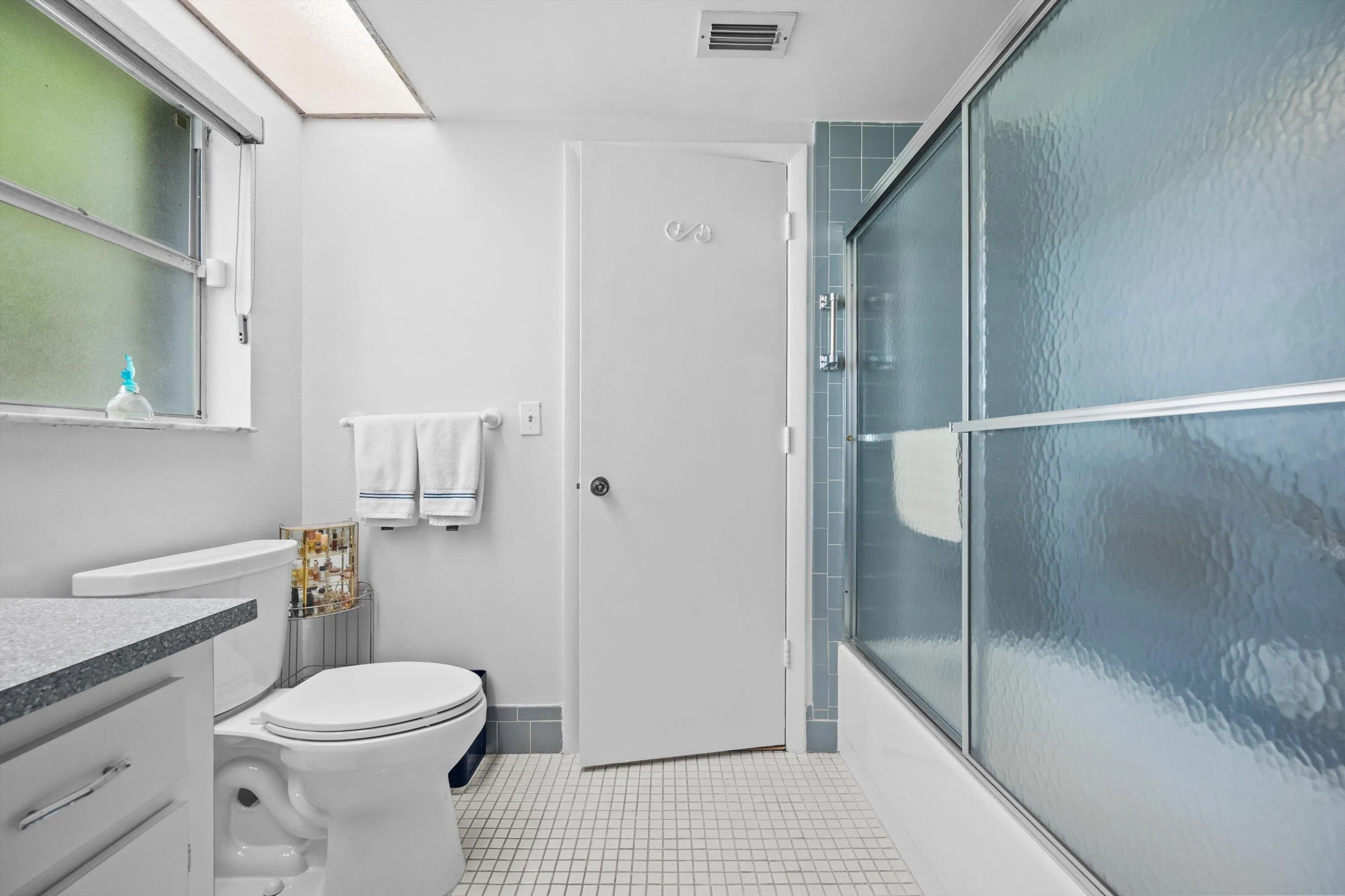 full bathroom 2