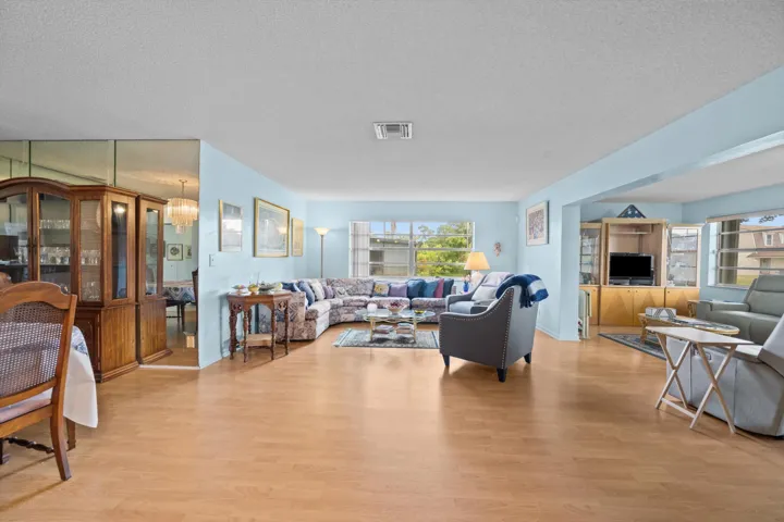 livingroom 1