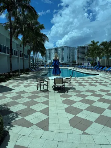 Photo 34
