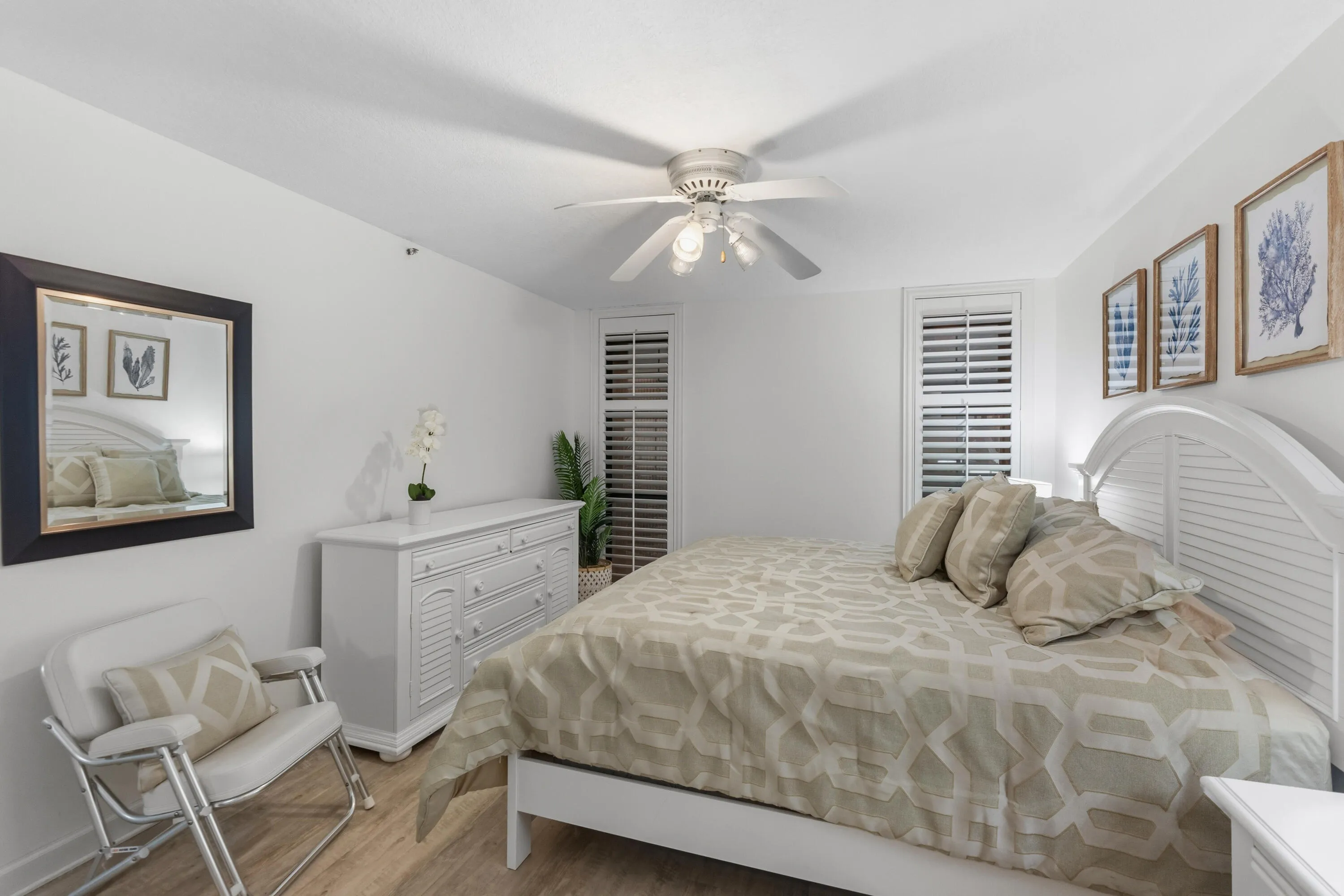 ATRIUM BEDROOM #3