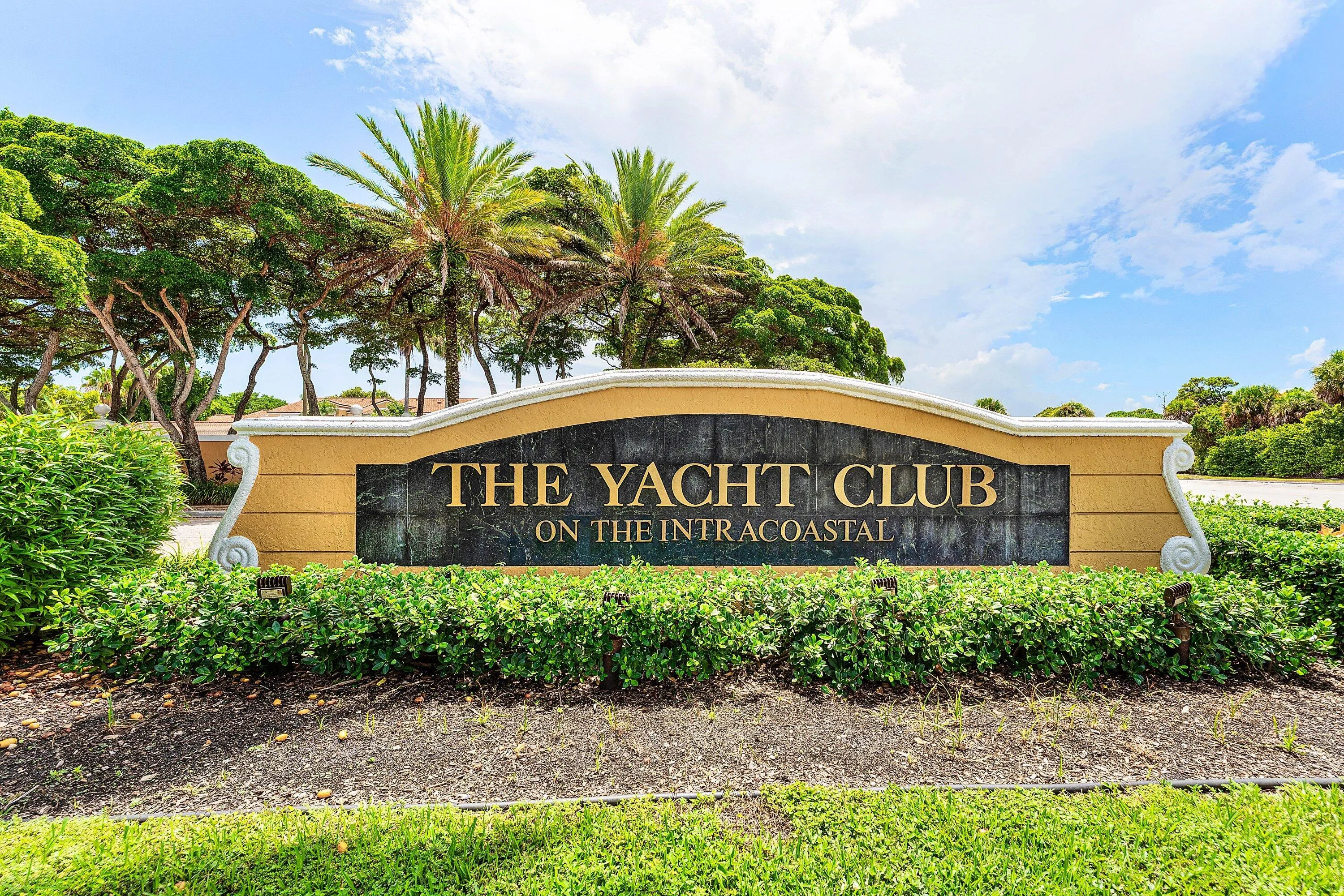 Yacht Club