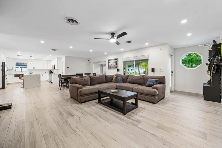 007-648Southwest3rdStreet-BocaRaton-FL-3