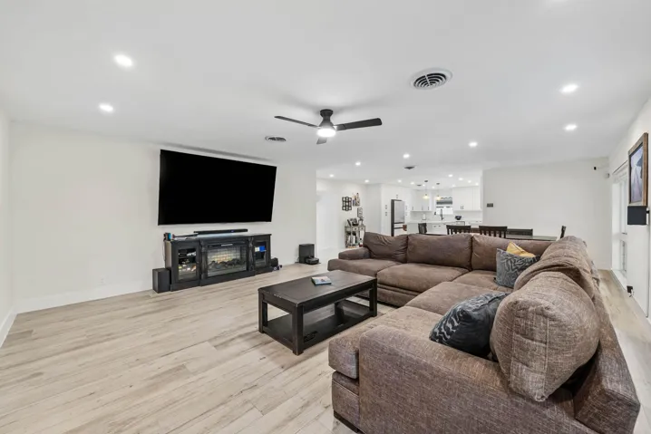 006-648Southwest3rdStreet-BocaRaton-FL-3
