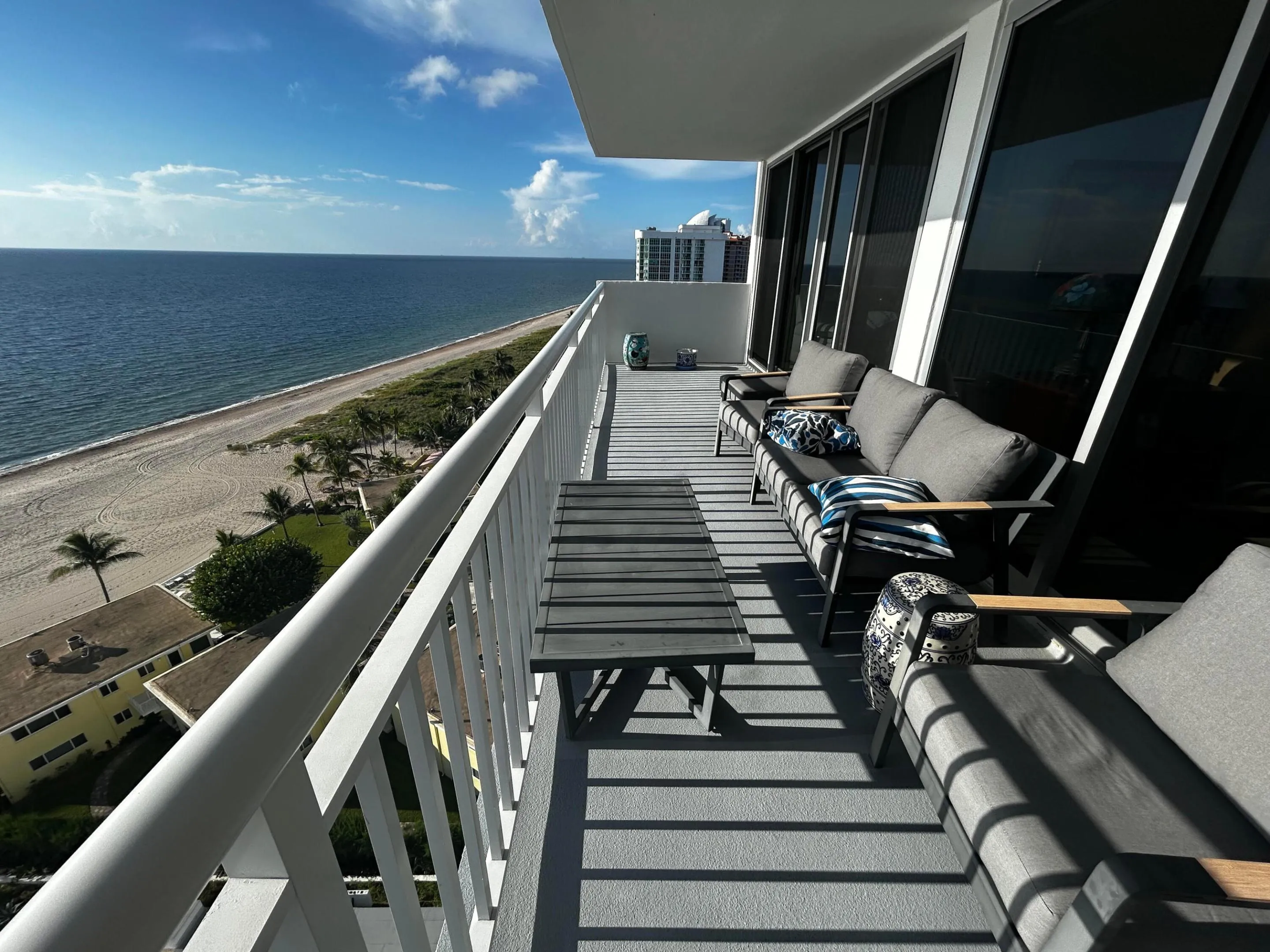 balcony 2