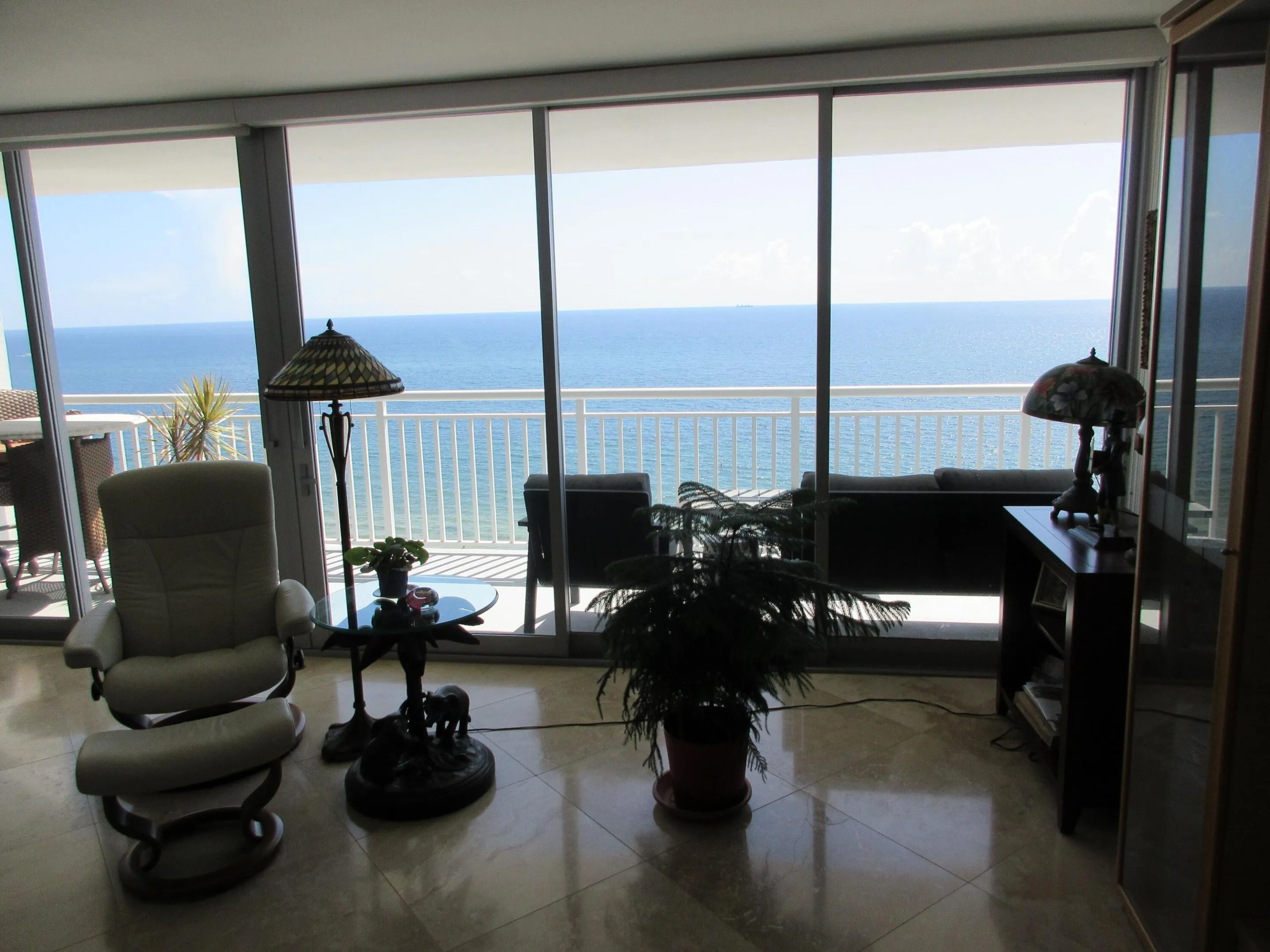 Living room M