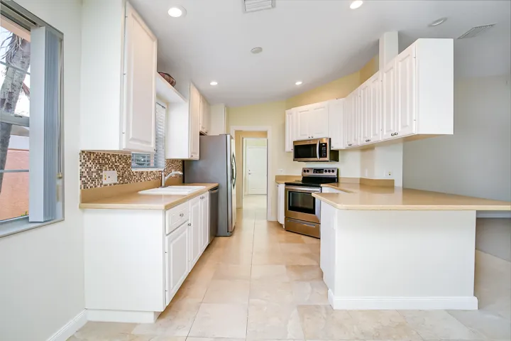 11320Pembroke-14