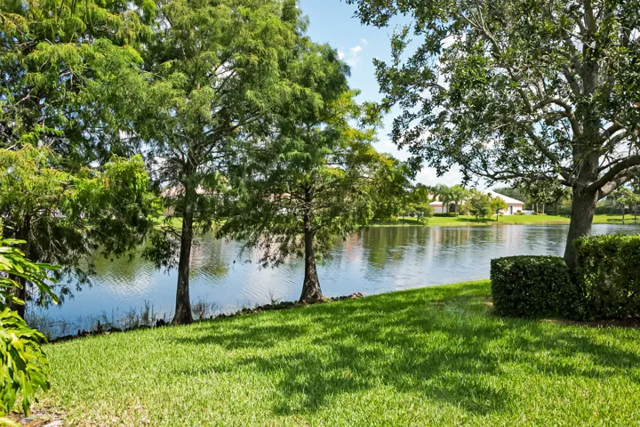 11320Pembroke-32