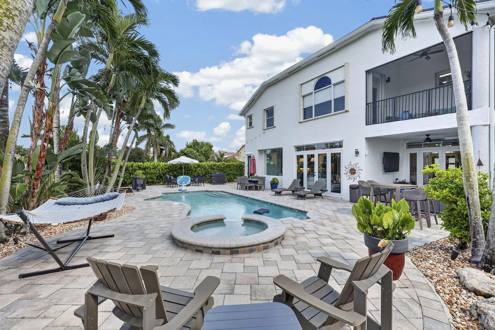 Pool Seating
