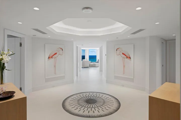 Entry/Foyer
