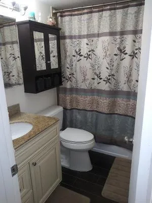 Bathroom2