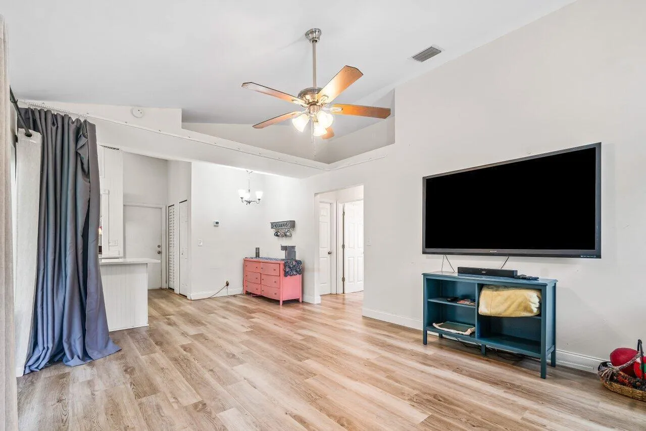 008-1543963rdPlaceNorth-Loxahatchee-FL-3