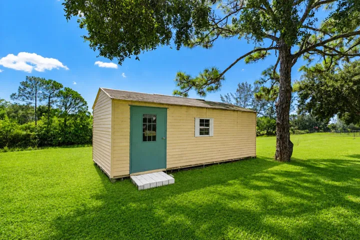 SHED WITH ELC