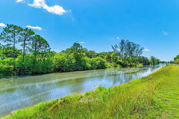 038-1703792ndLaneNorth-TheAcreage-FL-334