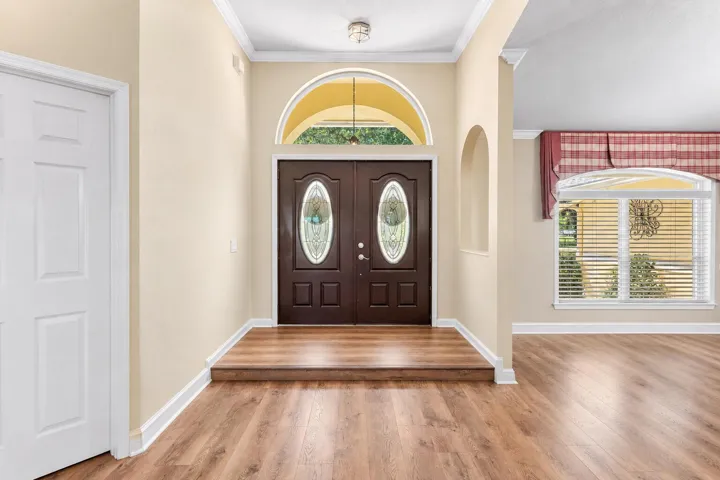 FOYER