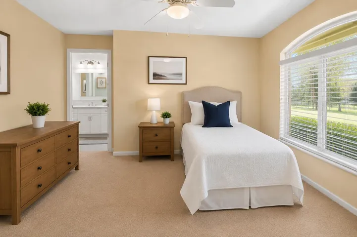 BEDROOM 2