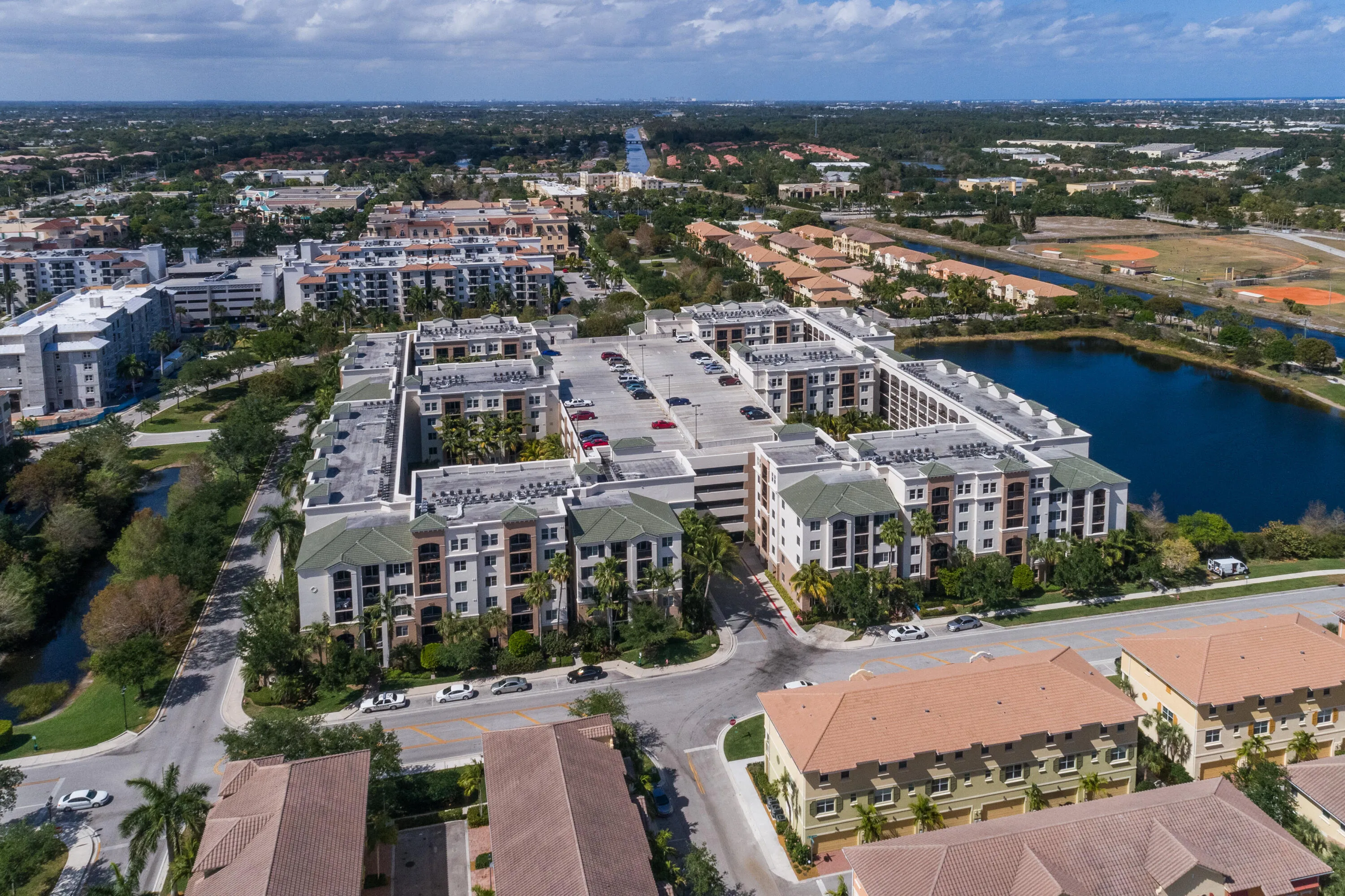 035-1660RenaissanceCommonsBoulevard-2421
