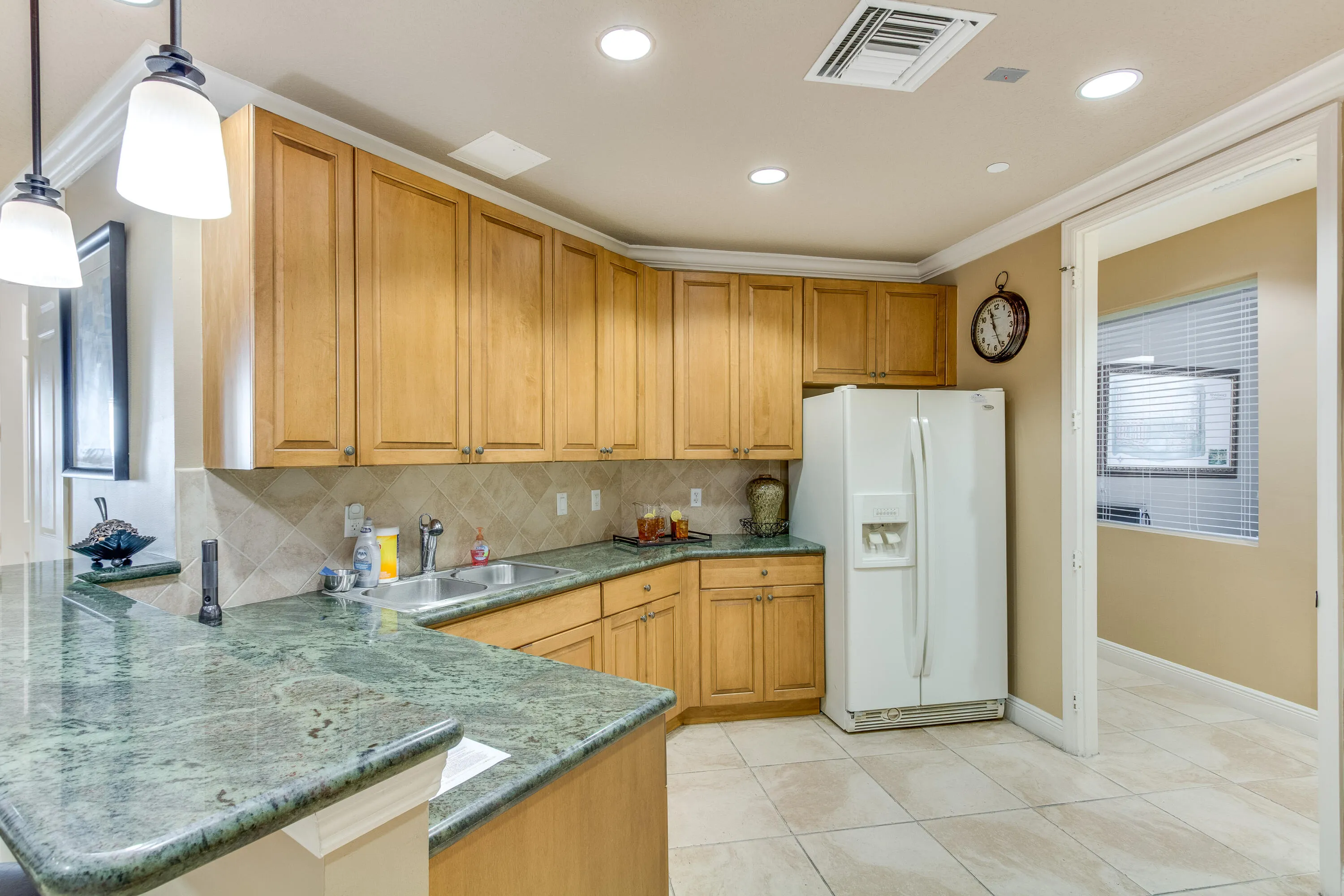 030-1660RenaissanceCommonsBoulevard-2421
