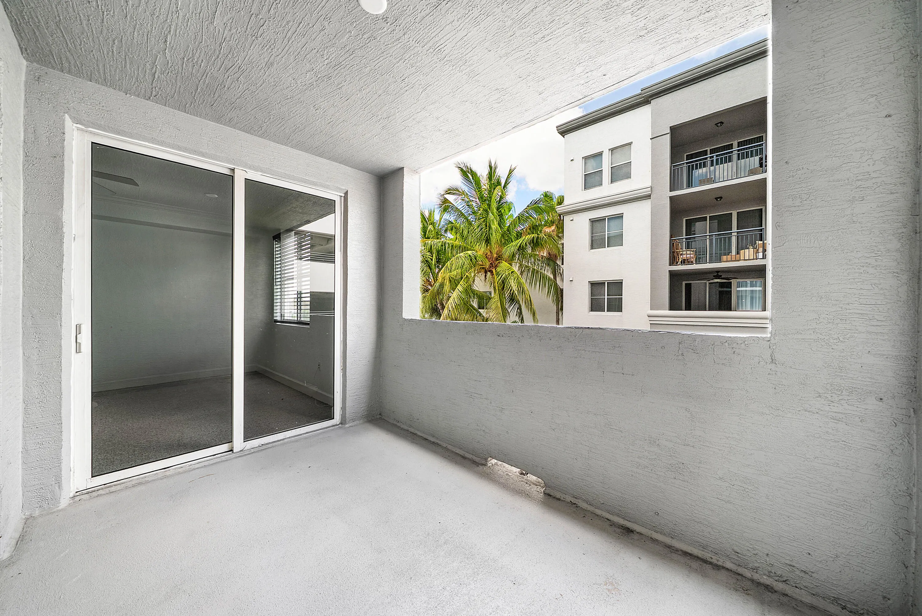023-1660RenaissanceCommonsBoulevard-2421