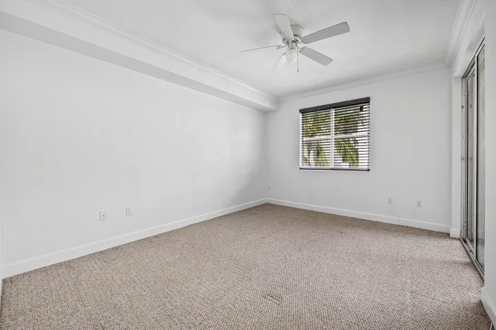 021-1660RenaissanceCommonsBoulevard-2421