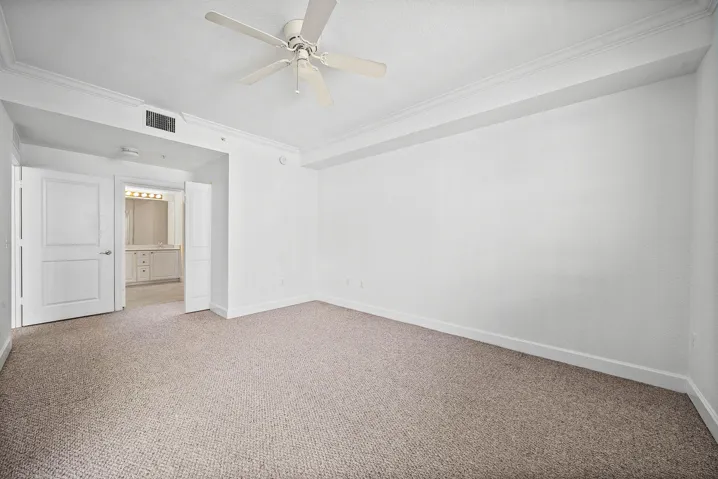 013-1660RenaissanceCommonsBoulevard-2421