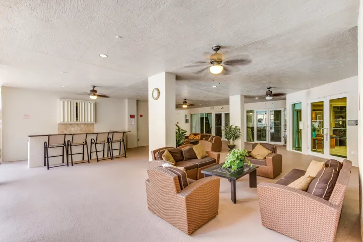 028-1660RenaissanceCommonsBoulevard-2421