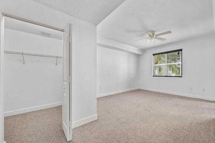 012-1660RenaissanceCommonsBoulevard-2421