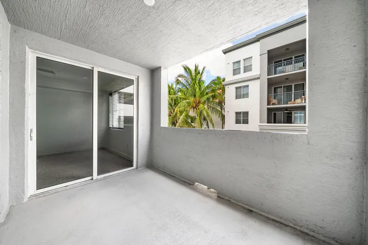 023-1660RenaissanceCommonsBoulevard-2421