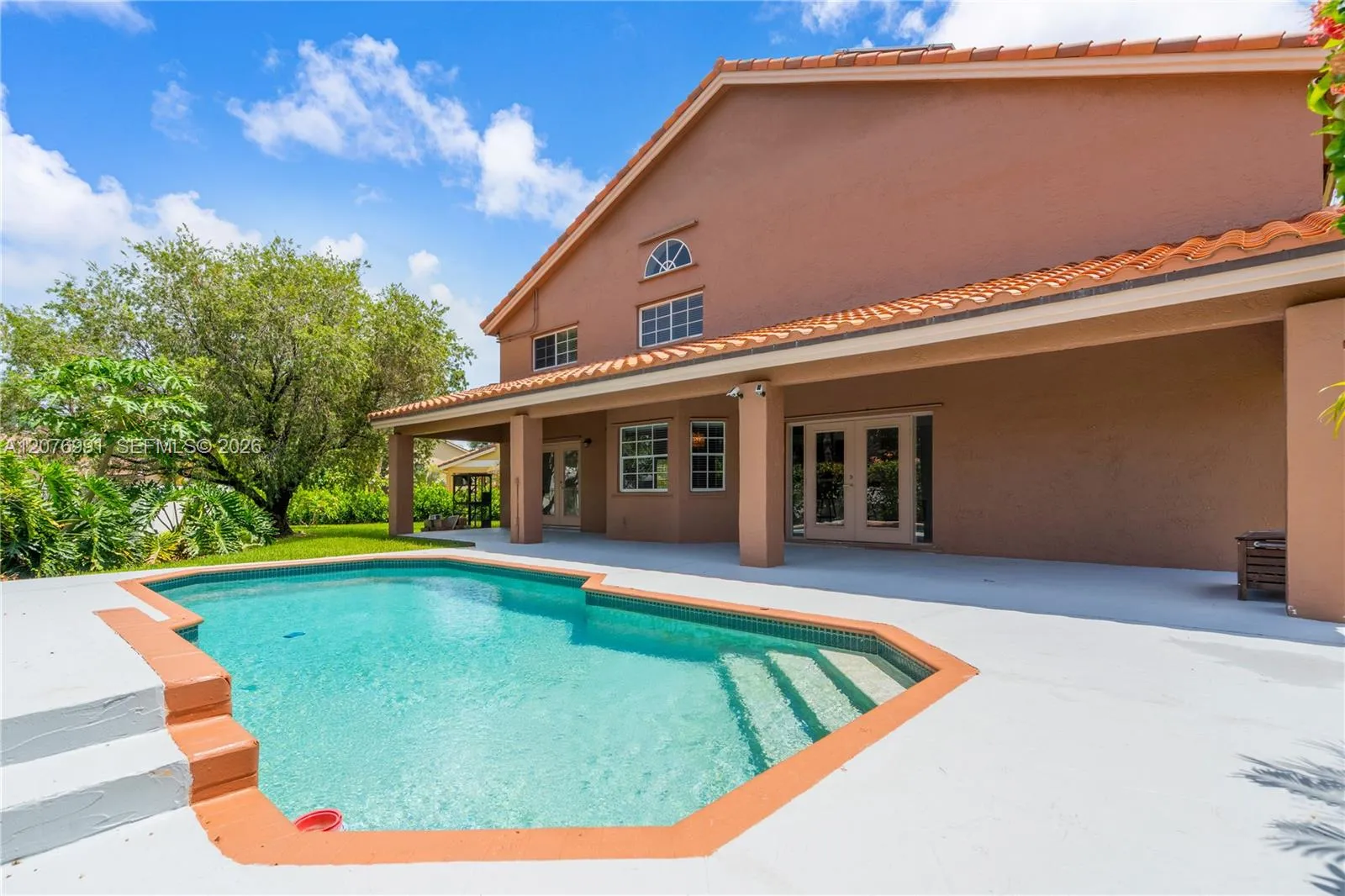Great entertaining space