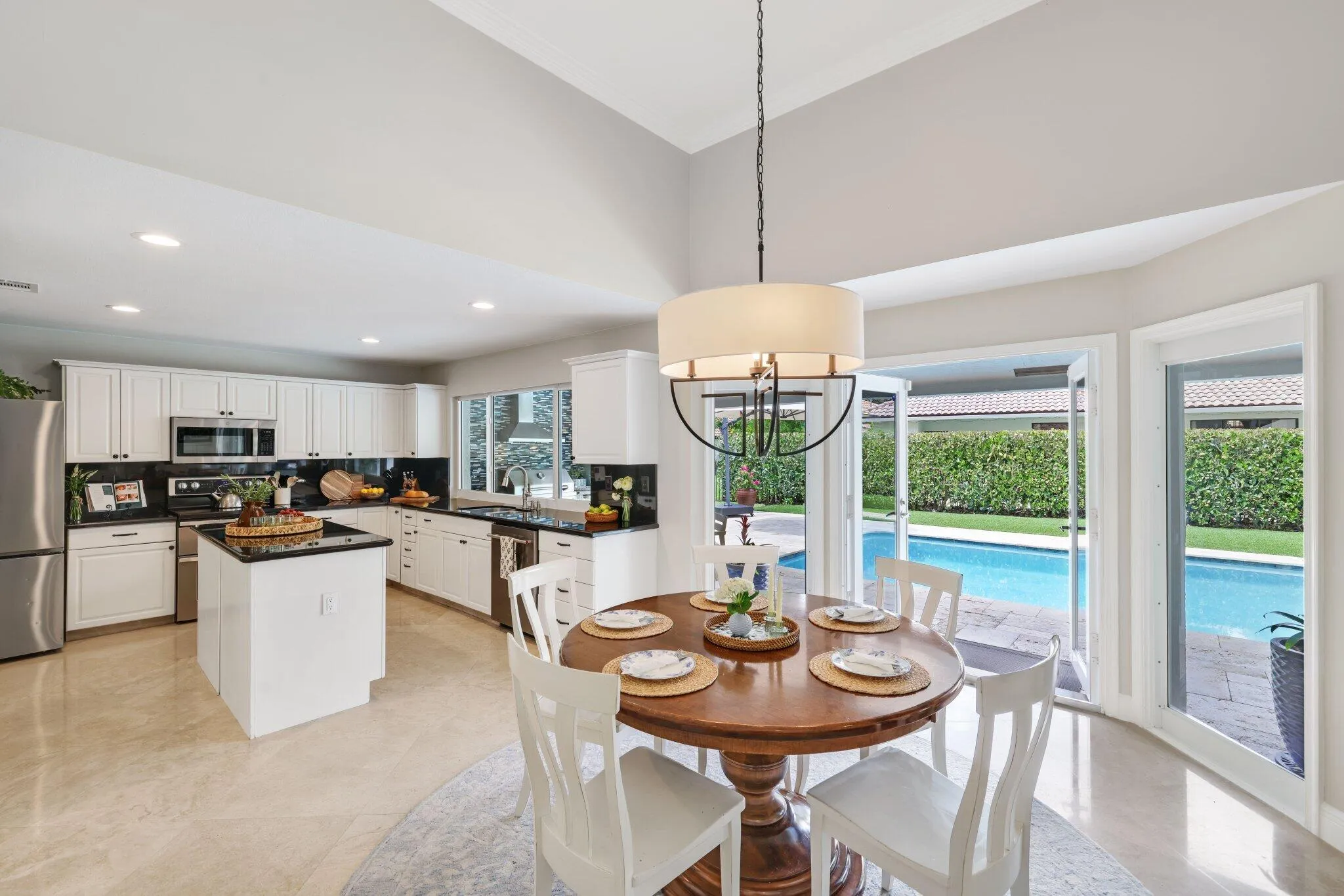 2911 NW 28th Terrace - 26.jpg-SMALL