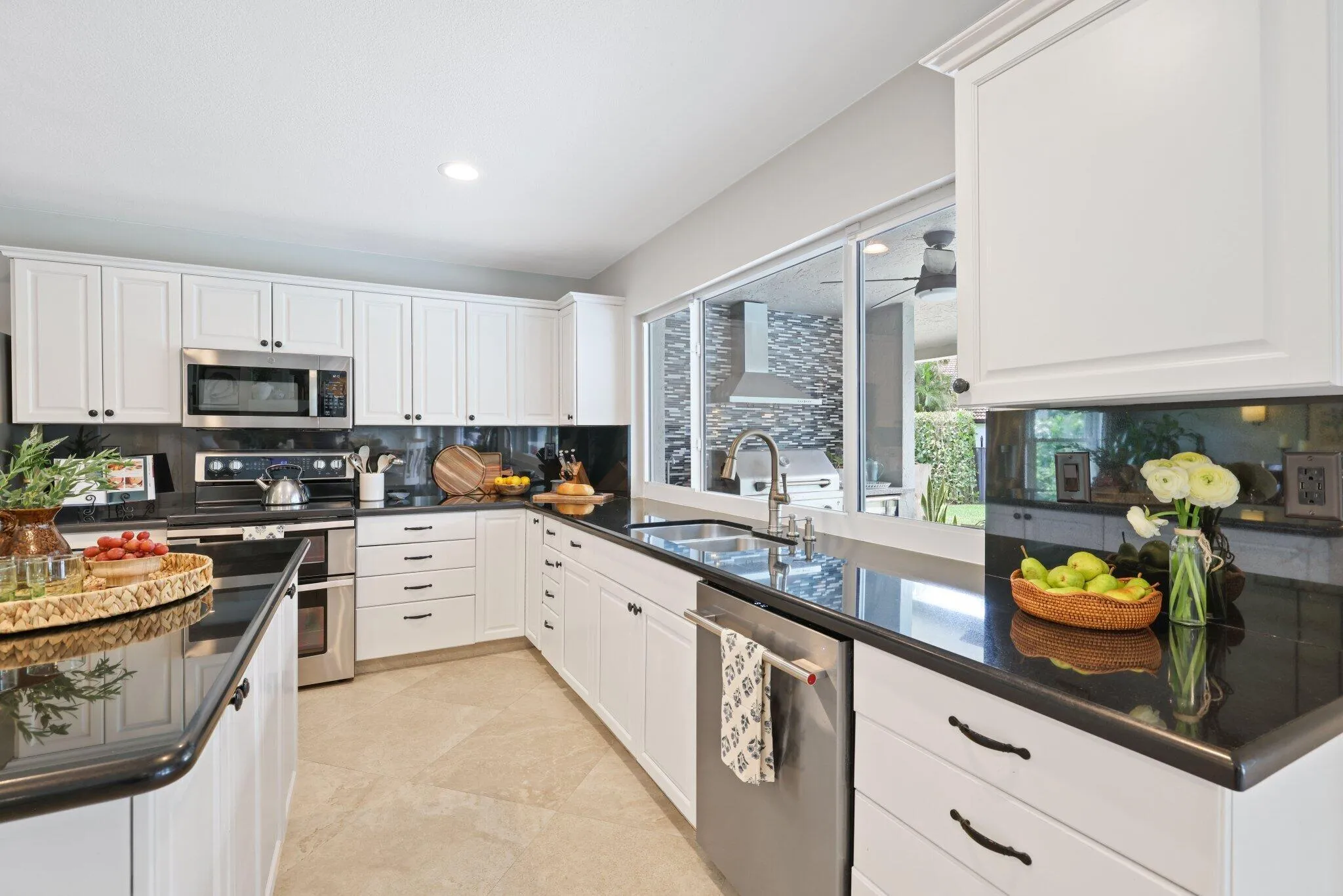 2911 NW 28th Terrace - 19.jpg-SMALL